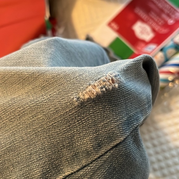 🎉Host Pick🎉 AE Faded Jeans (8L) - Picture 8 of 8